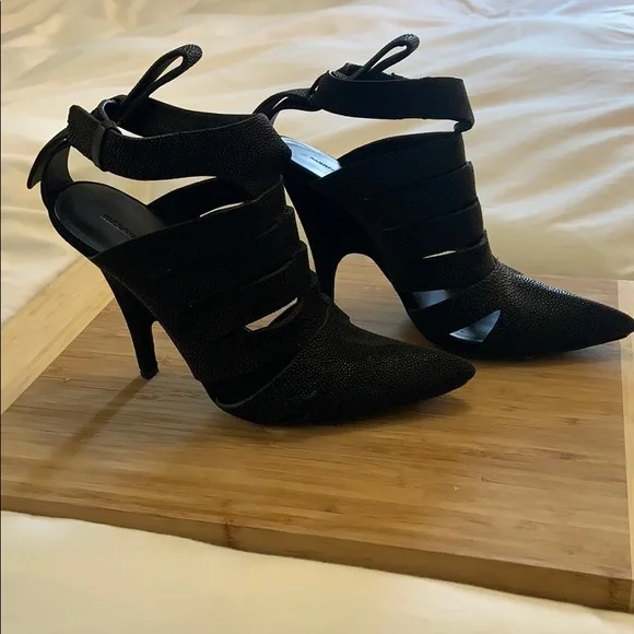 Authentic Alexander Wang Bianca Stingray Pointed Heel pump